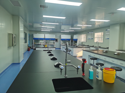 醫學檢驗技術 現代實驗室設備的發展與應用